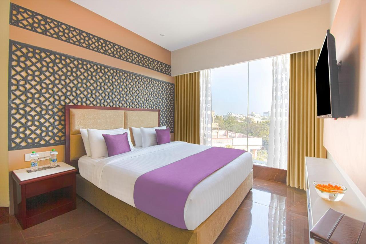 Sarovar Portico , Indore Hotell Eksteriør bilde