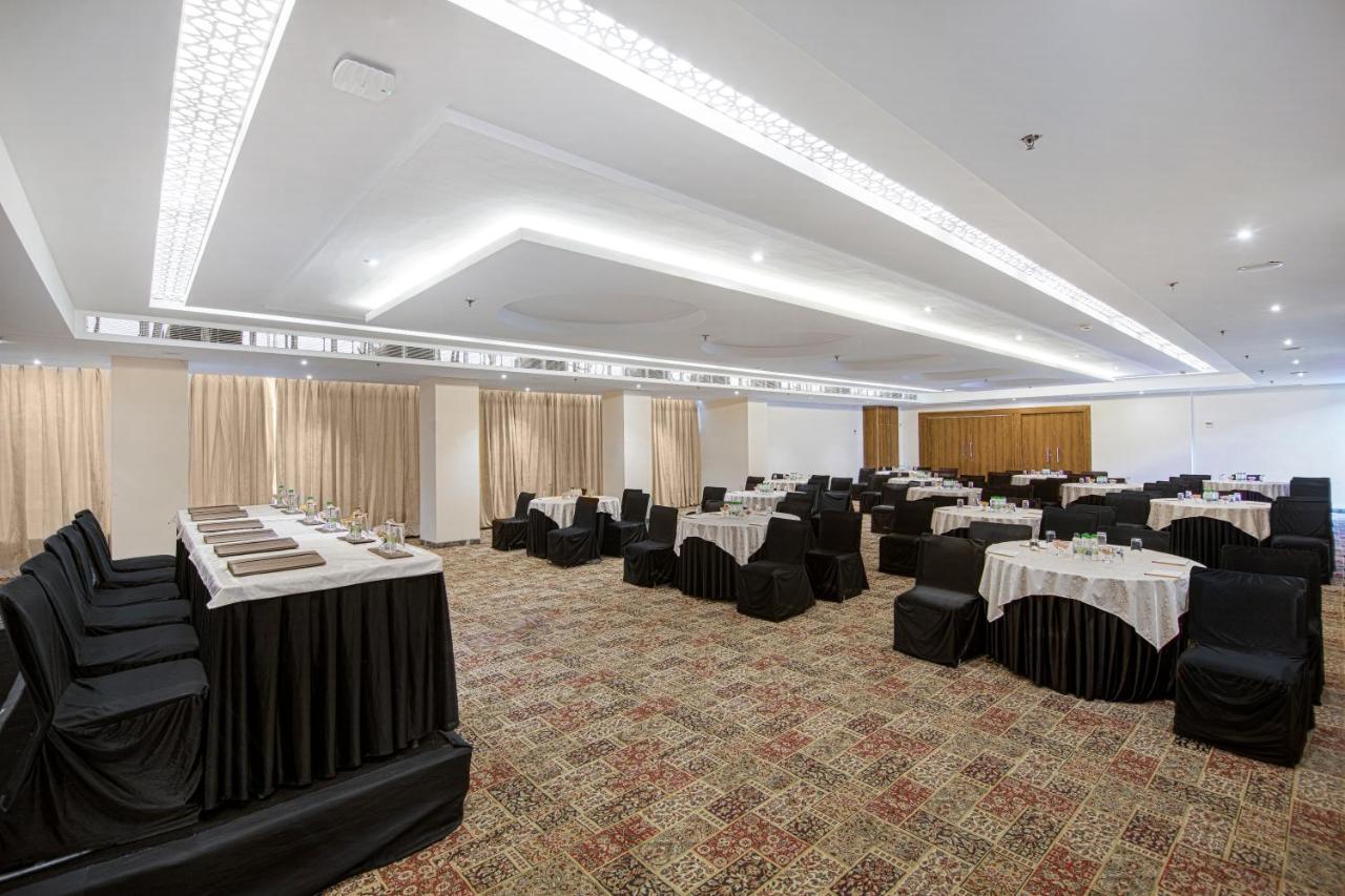 Sarovar Portico , Indore Hotell Eksteriør bilde