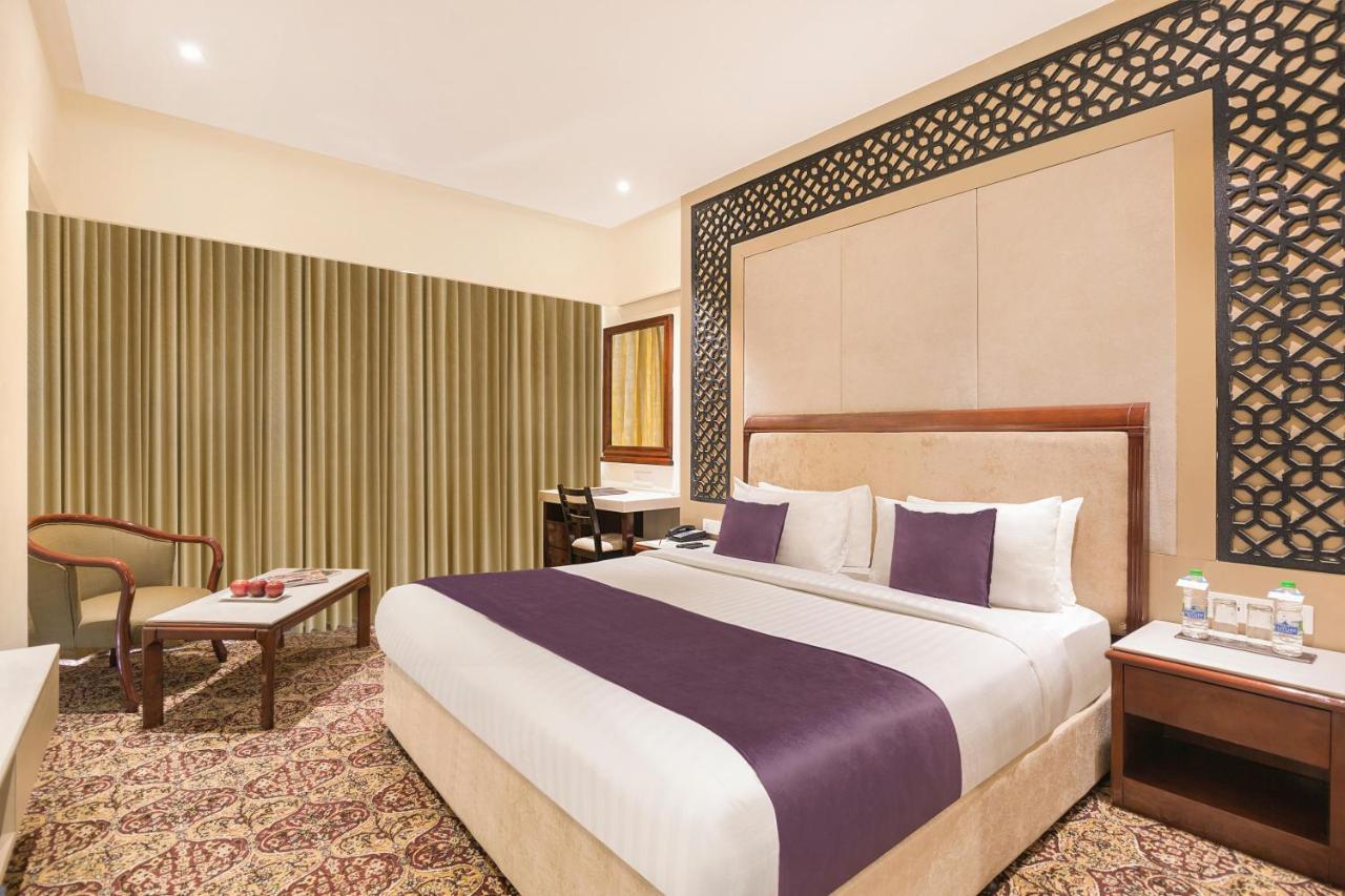 Sarovar Portico , Indore Hotell Eksteriør bilde